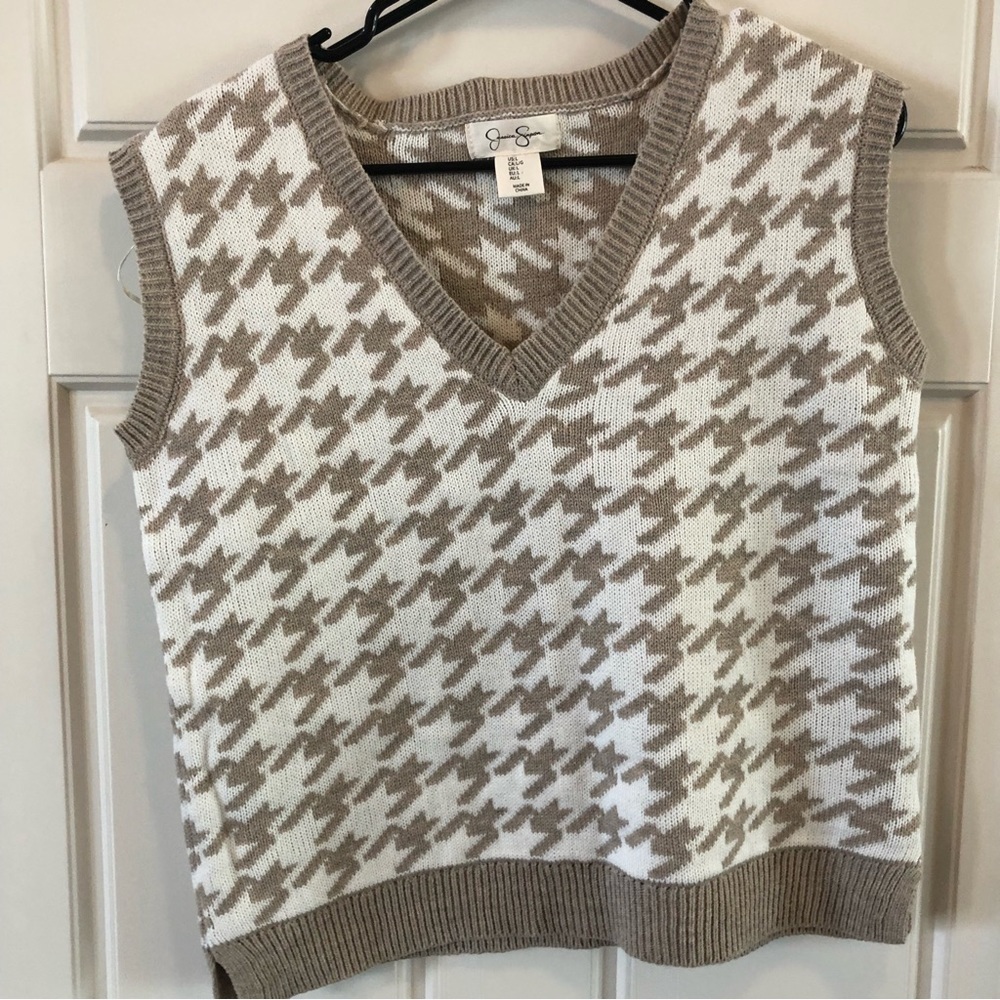 Jessica Simpson Sweater Vest size large